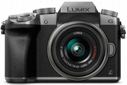 Panasonic LUMIX G7 camera