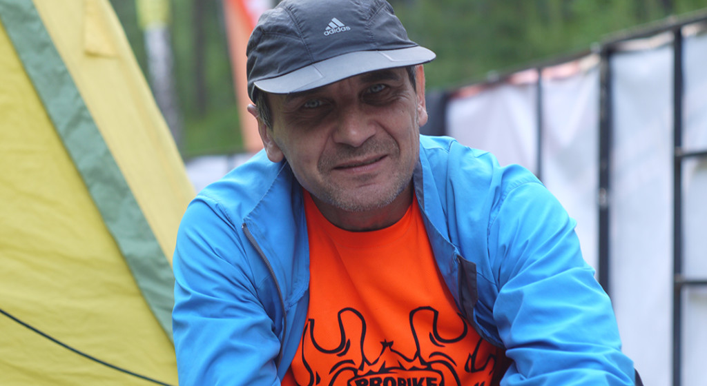 Главный судья соревнований - Эрик Хасанов - многодневные соревнования на горных велосипедах Рипейский Солнцеворот 2016
